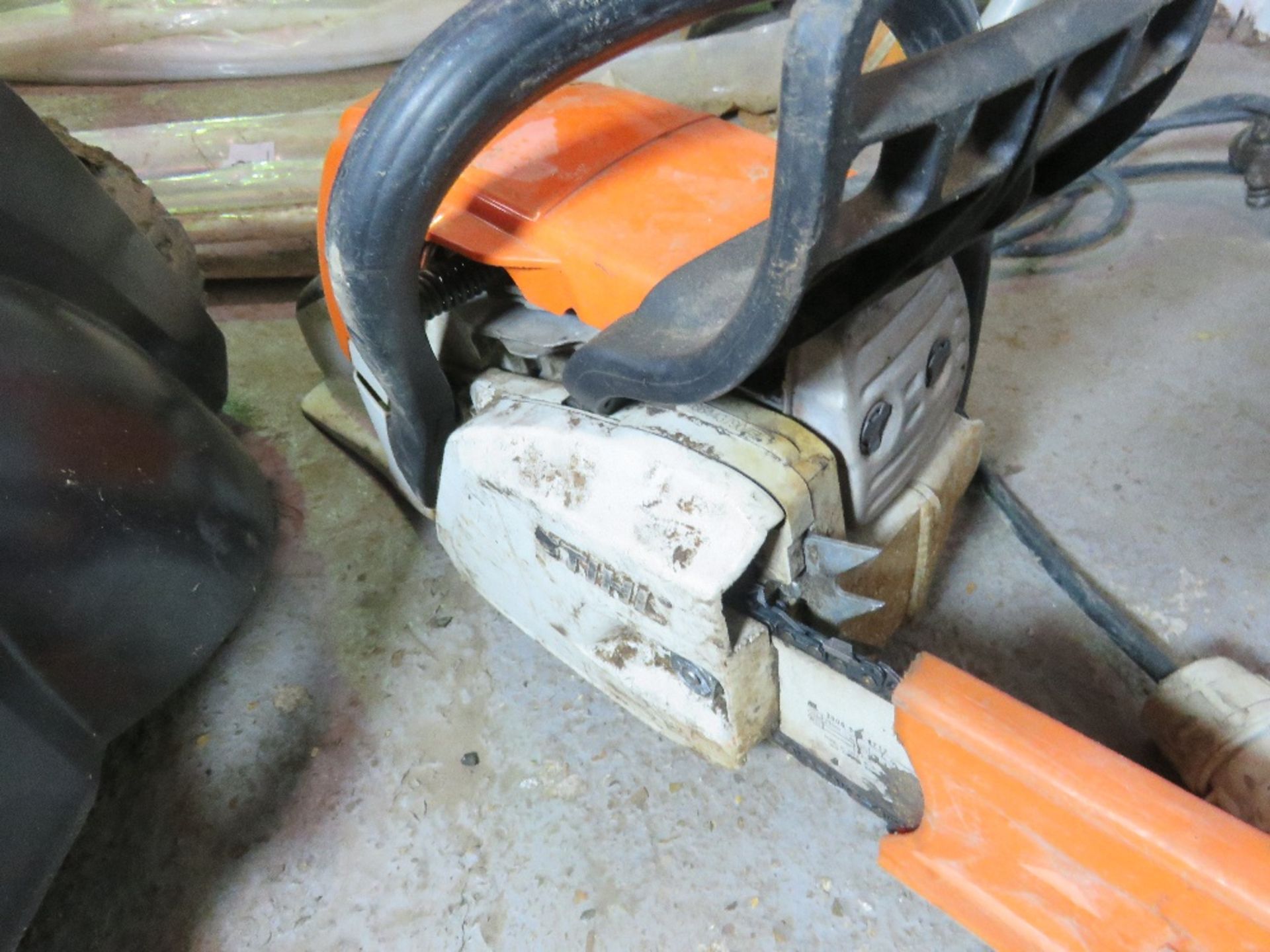 STIHL MS250 PETROL CHAINSAW. THIS LOT IS SOLD UNDER THE AUCTIONEERS MARGIN SCHEME, THEREFORE NO VAT