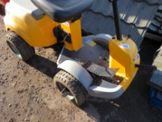 STIGA PARK COMPACT 16 4WD PETROL MOWER. SOLD AS NON RUNNER, NO DECK. SPARES/REPAIRS.