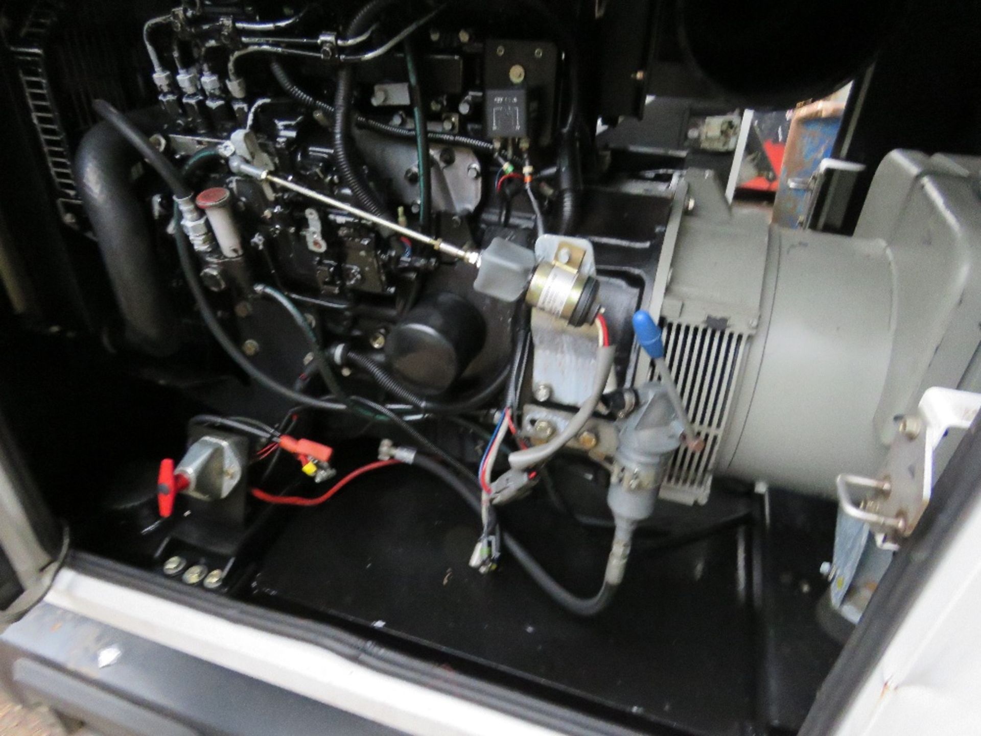 R44 SKID MOUNTED GENERATOR, 2624 REC HOURS. MITSUBISHI 4 CYLINDER ENGINE. LEROY SOMER ALTERNATOR. UN - Image 2 of 9