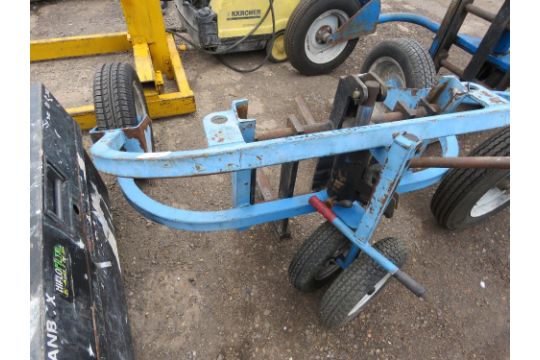 ROUGH TERRAIN PALLET TRUCK. WHEN TESTED WAS SEEN TO LIFT AND LOWER. - Image 1 of 3