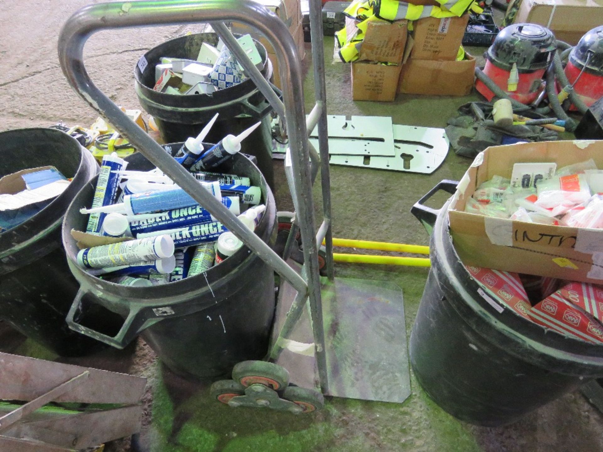 STAIR CLIMBING SACKBARROW. SOURCED FROM COMPANY LIQUIDATION. THIS LOT IS SOLD UNDER THE AUCTIONEERS - Image 2 of 3