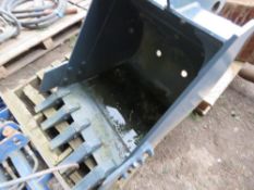 30" WIDE EXCAVATOR BUCKET, UNUSED, ON 55MM PINS.