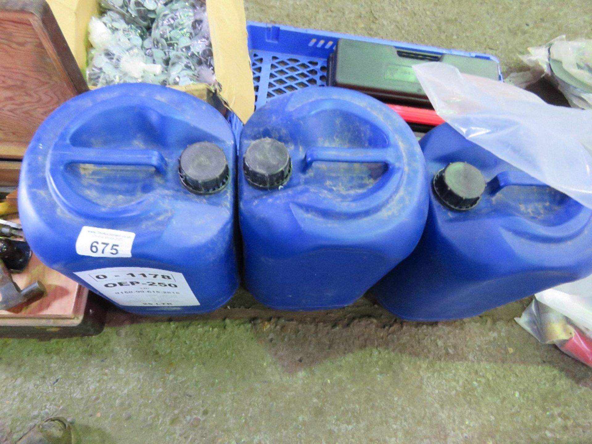 3 X 25LITRE DRUMS OF OEP-250 HIGH PRESSURE GEAR OIL.. THIS LOT IS SOLD UNDER THE AUCTIONEERS MARGIN
