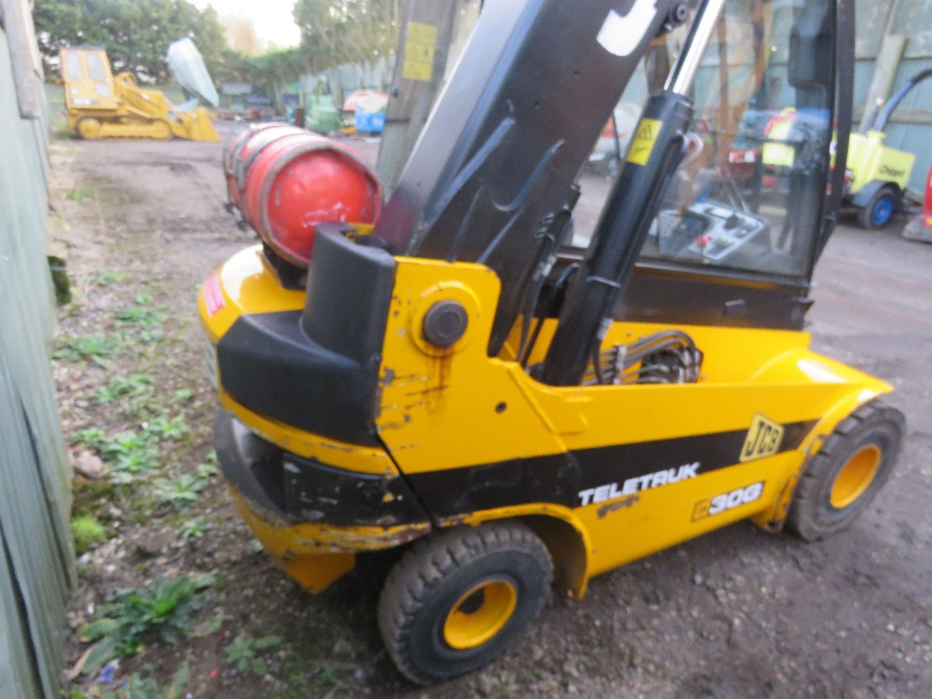 JCB 30G TELETRUK, YEAR 2012, GAS POWERED TELESCOPIC HANDLER, 3TONNE LIFT. SN:JCBTLT30J01540905. SOUR - Image 5 of 17