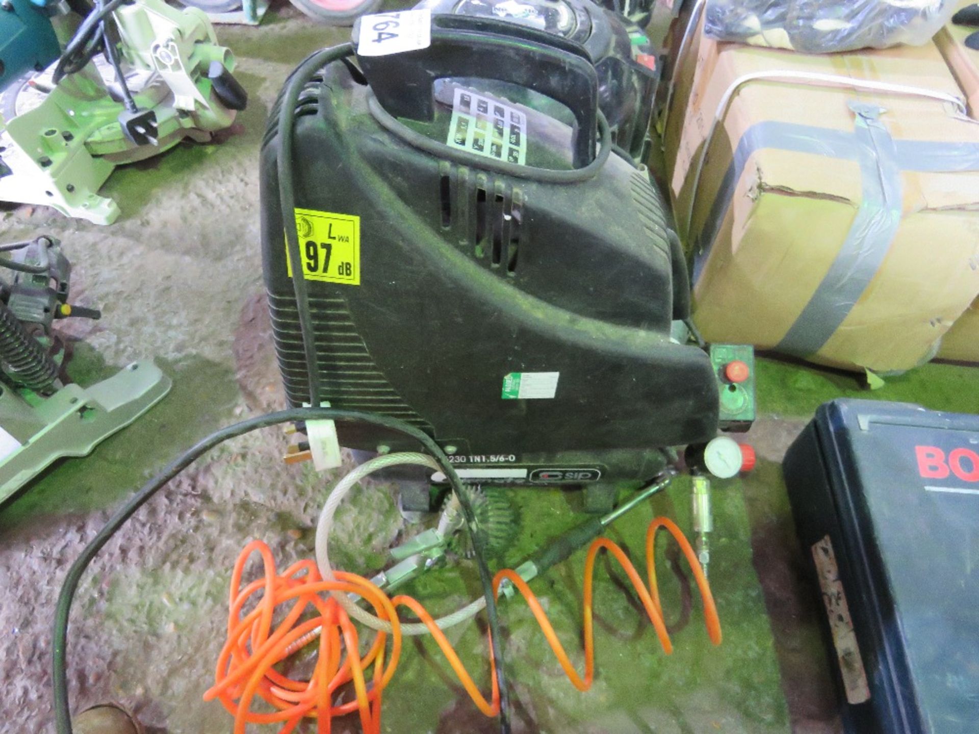 MINI COMPRESSOR, 240VOLT POWERED. SOURCED FROM COMPANY LIQUIDATION. - Image 2 of 3