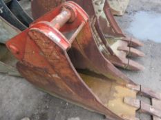 MILLER EXCAVATOR BUCKET ON 65MM PINS, 450MM WIDTH APPROX. DIRECT FROM LOCAL CONSTRUCTION COMPAN