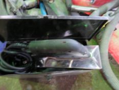 JANSER 240VOLT MINI IRON. SOURCED FROM COMPANY LIQUIDATION. THIS LOT IS SOLD UNDER THE AUCTIONEERS