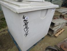 GRP 1000 LITRE WATER TANK, APPEARS UNUSED WITH A SCREW DOWN LID.