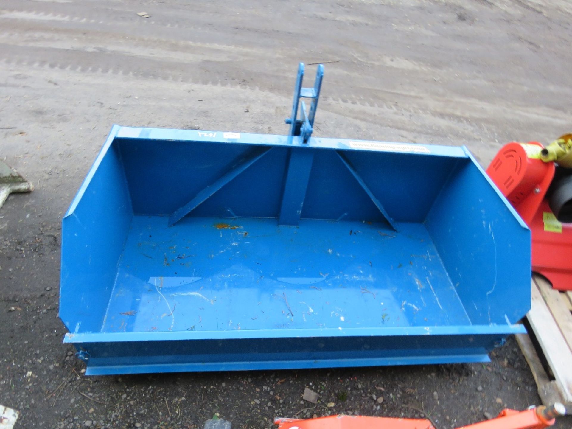 FLEMING TB5 TRACTOR MOUNTED TRANSPORT BOX. - Image 3 of 3