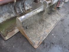 EXCAVATOR GRADING BUCKET ON 65MM PINS, 1800MM WIDTH APPROX. DIRECT FROM LOCAL CONSTRUCTION COMP