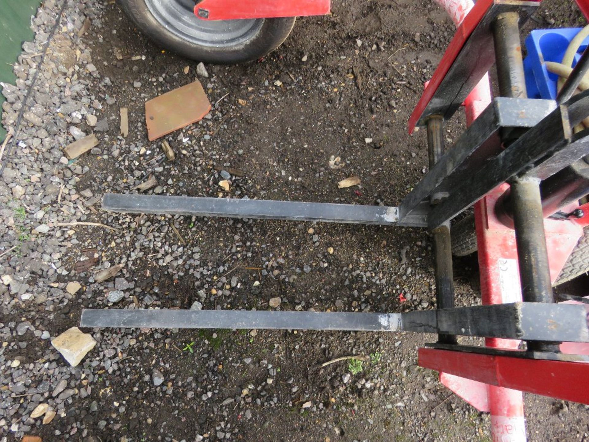 LIFTMATE ROUGH TERRAIN PALLET TRUCK, YEAR 2019. WHEN TESTED WAS SEEN TO LIFT AND LOWER, SOURCED FROM - Image 2 of 4