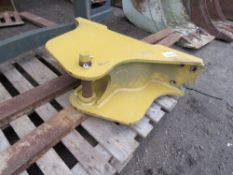 MOUNTING BRACKET WITH 45MM PINS. DIRECT FROM LOCAL CONSTRUCTION COMPANY.