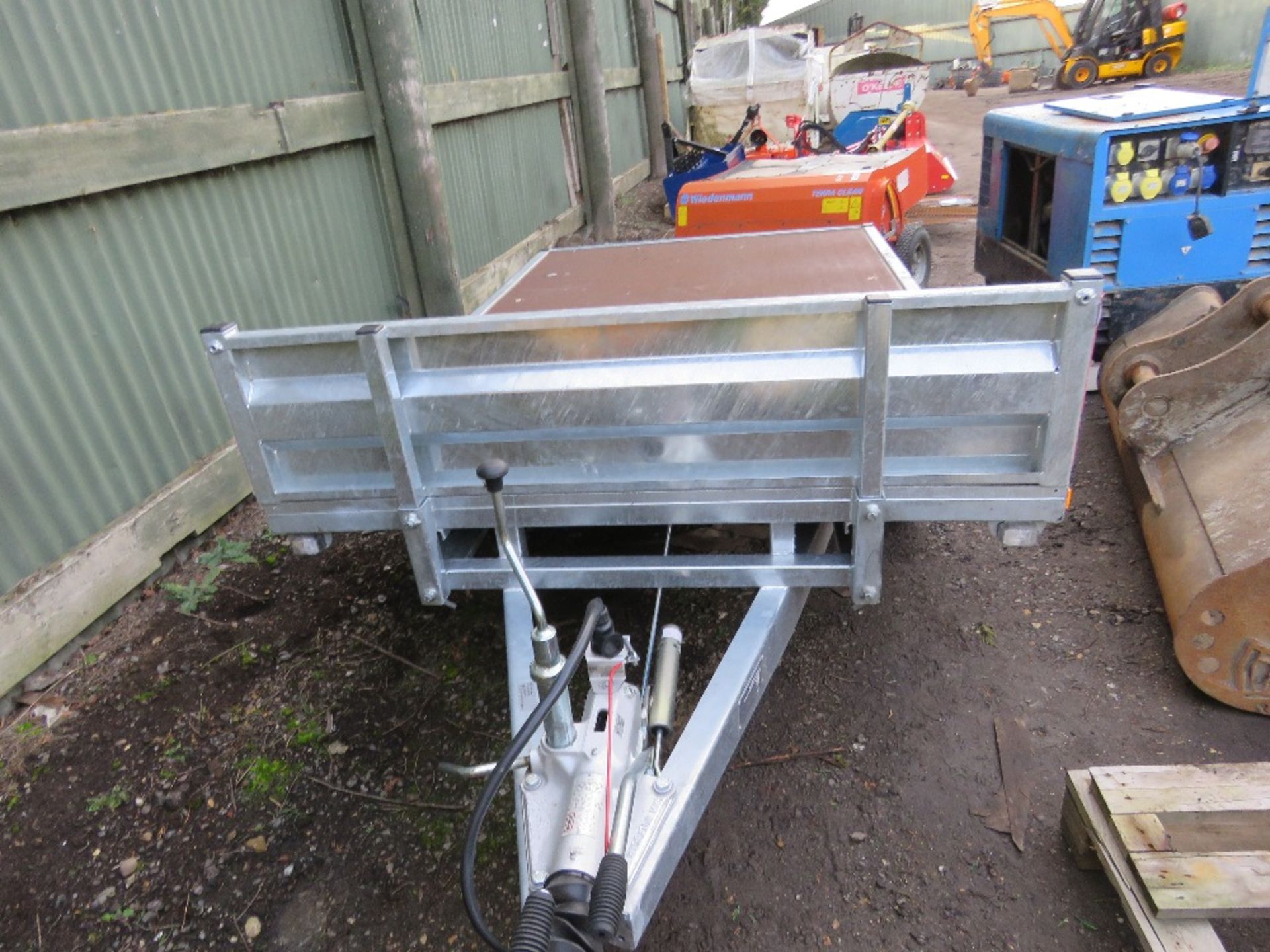 BLUELINE 2000KG RATED FLAT TRAILER, 8FT X 5FT APPROX BED SIZE. SN:SA9P20085MA140092 YEAR 2021 BUILD. - Image 2 of 7