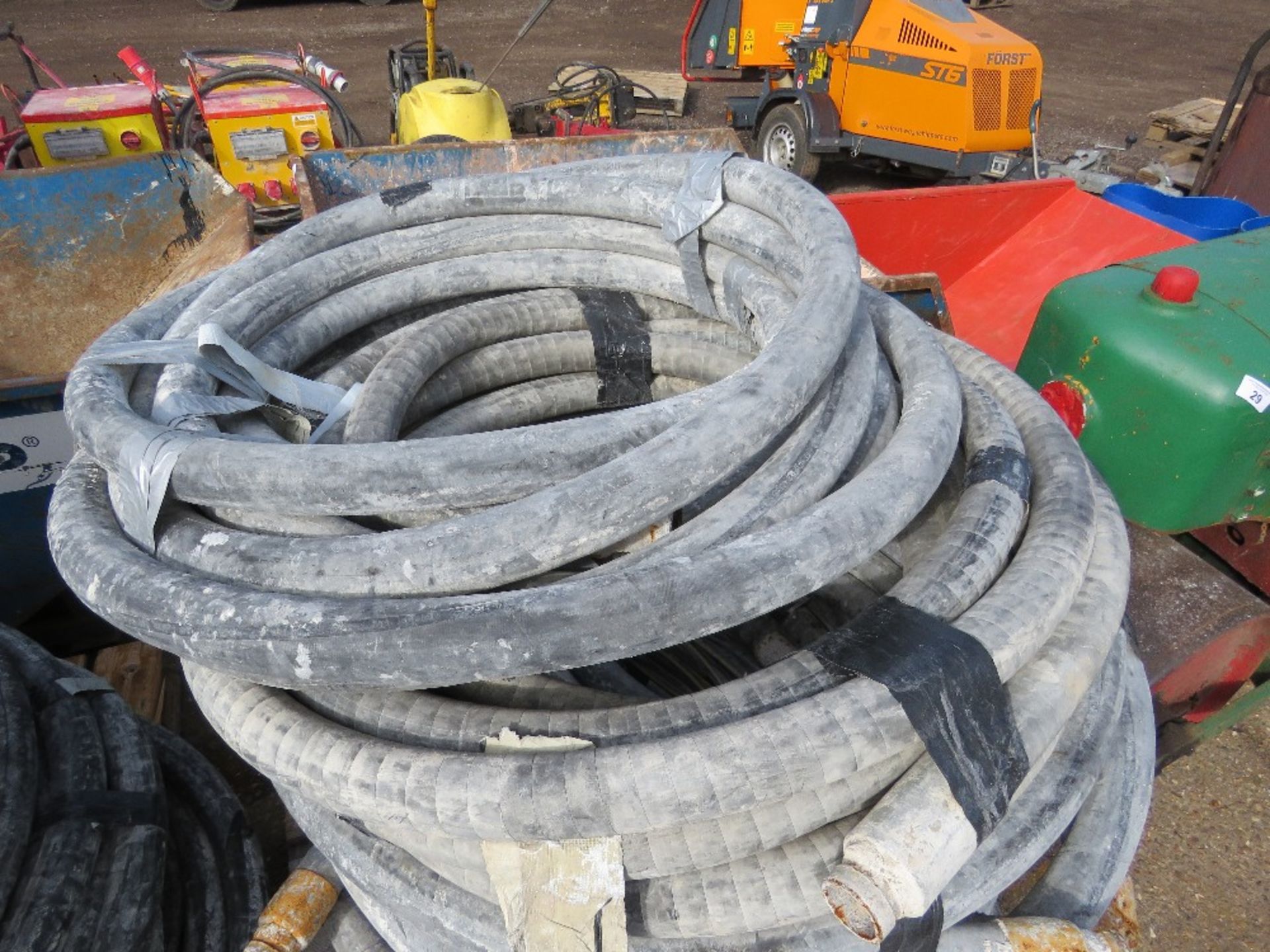 PALLET OF LARGE SIZED RUBBER SCREED PUMPING HOSES, MAINLY 60-70MM DIAMETER. SOURCED FROM DEPOT CLEAR - Image 2 of 3