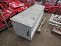 LARGE CHEQUER PLATE ALUMINIUM TOOL BOX. NO KEYS. THIS LOT IS SOLD UNDER THE AUCTIONEERS MARGIN SCHEM