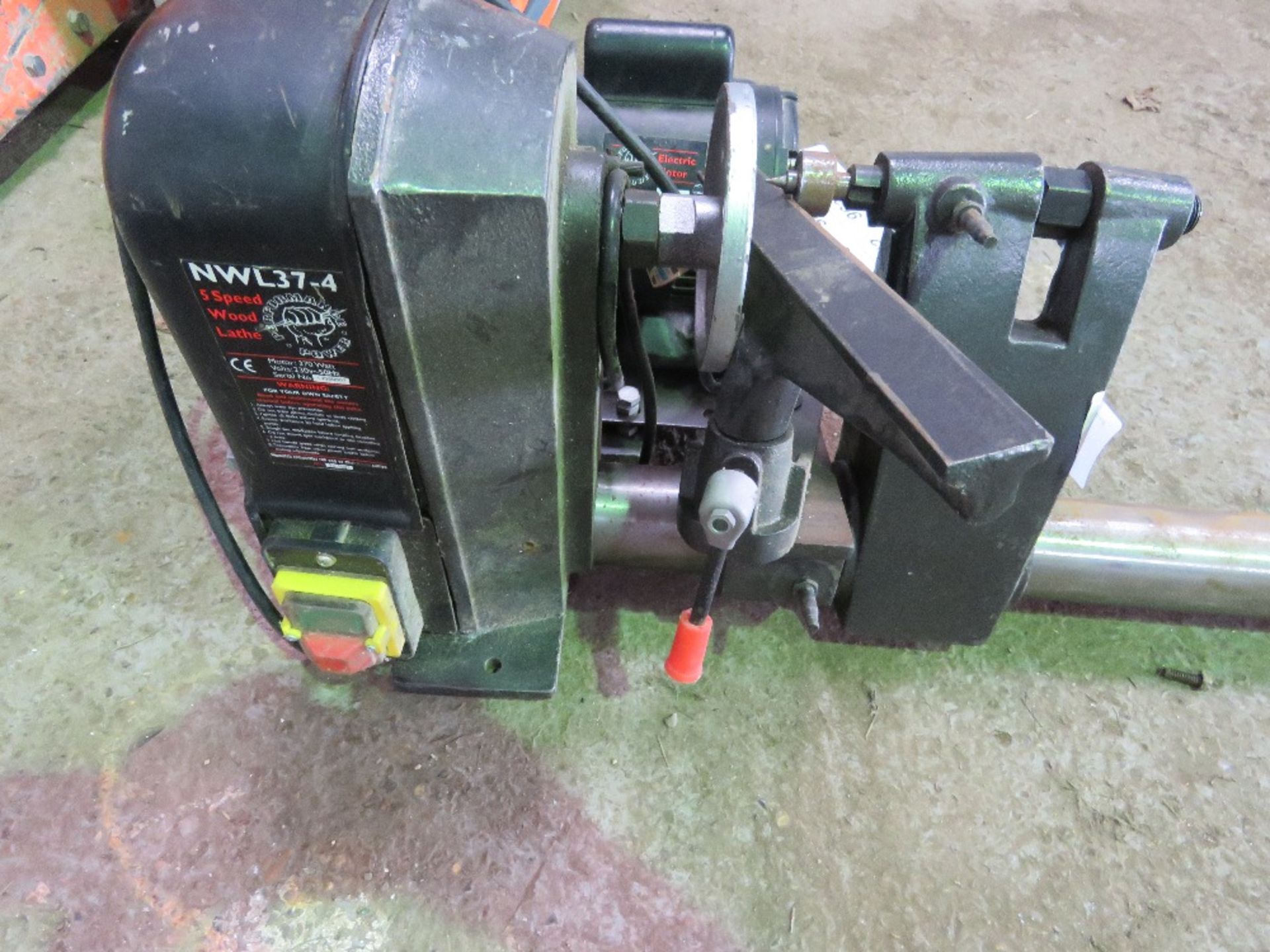 HOBBY WOODWORK LATHE, 240VOLT POWERED.