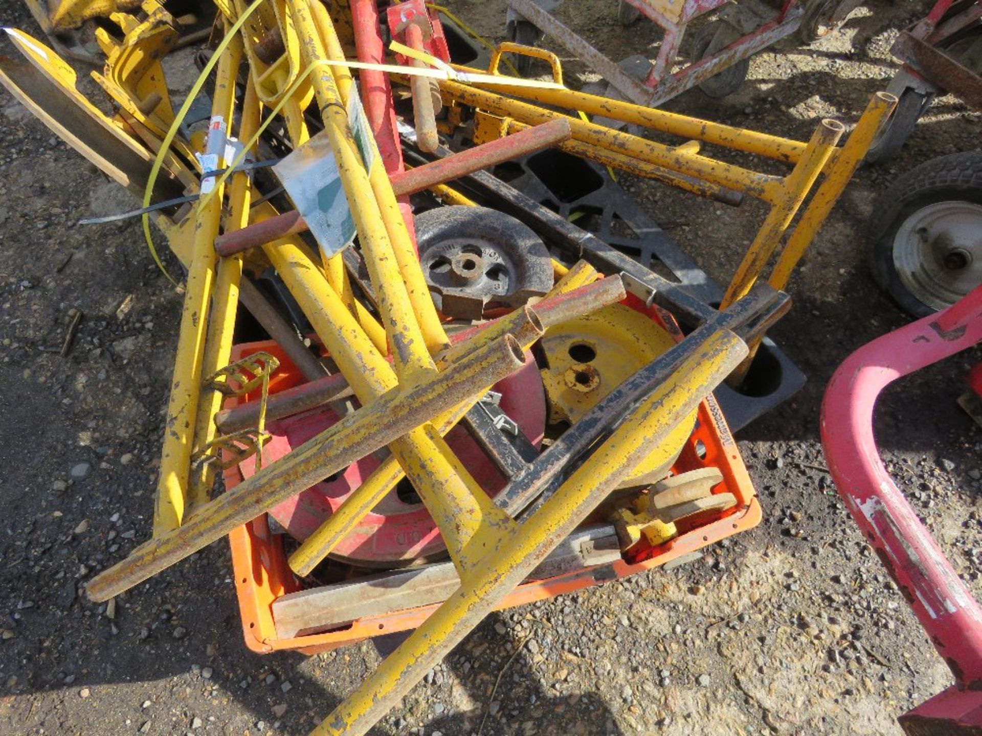 PALLET OF PIPE VICES, BENDERS AND FORMS ETC. THIS LOT IS SOLD UNDER THE AUCTIONEERS MARGIN SCHEME, T - Image 3 of 4