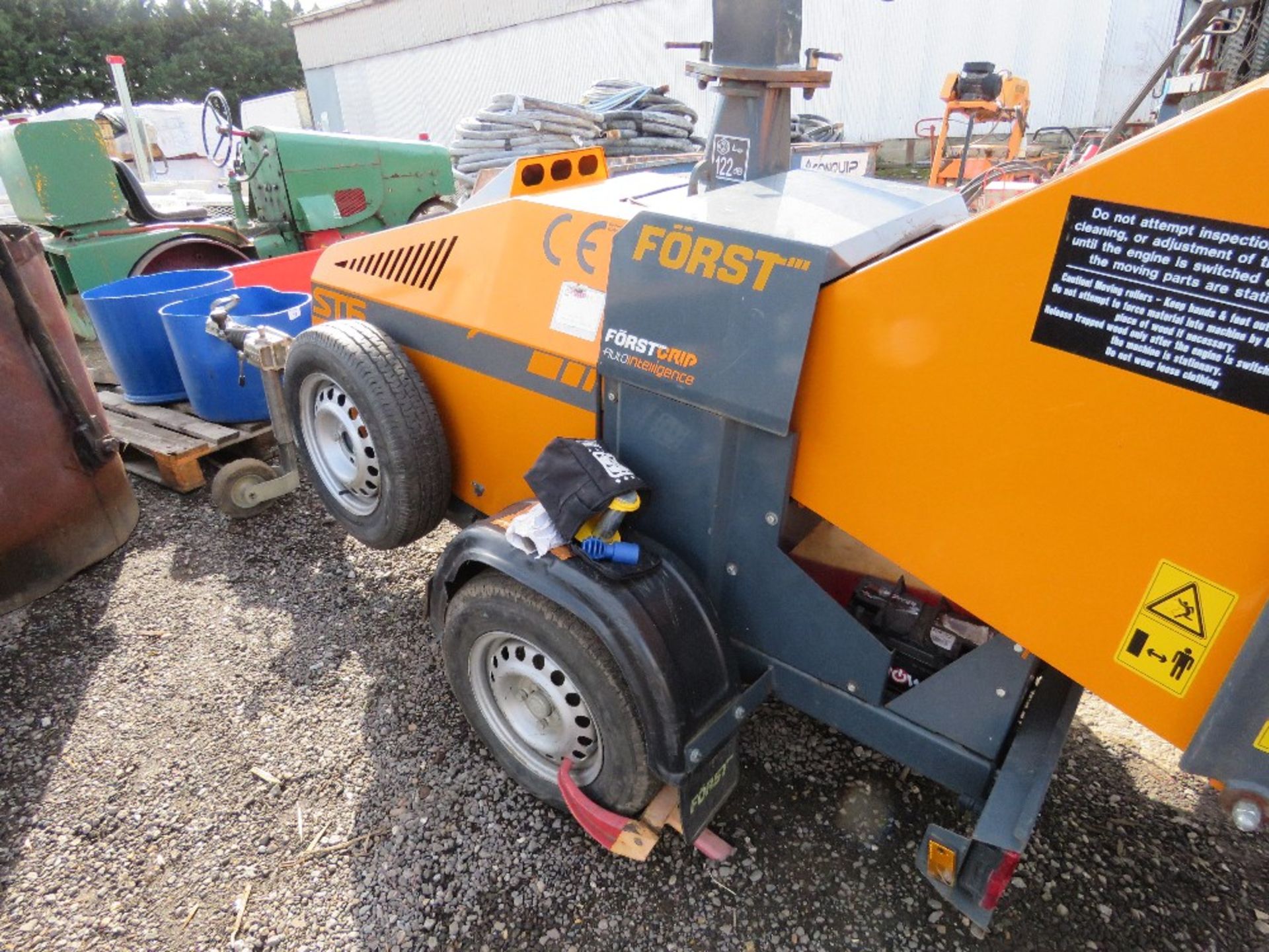 FORST ST6 TOWED SHREDDER, 488 REC HOURS. SUPPLIED WITH KEY, SPARE BLADES, HITCH LOCK AND WHEEL LOCK. - Image 2 of 10