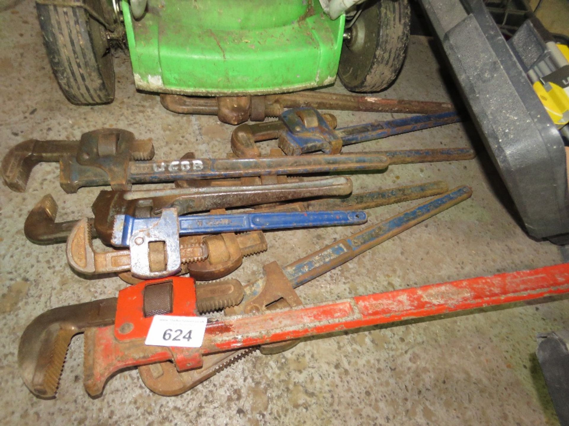 9 X ASSORTED SIZED STILSON SPANNERS. THIS LOT IS SOLD UNDER THE AUCTIONEERS MARGIN SCHEME, THEREFORE