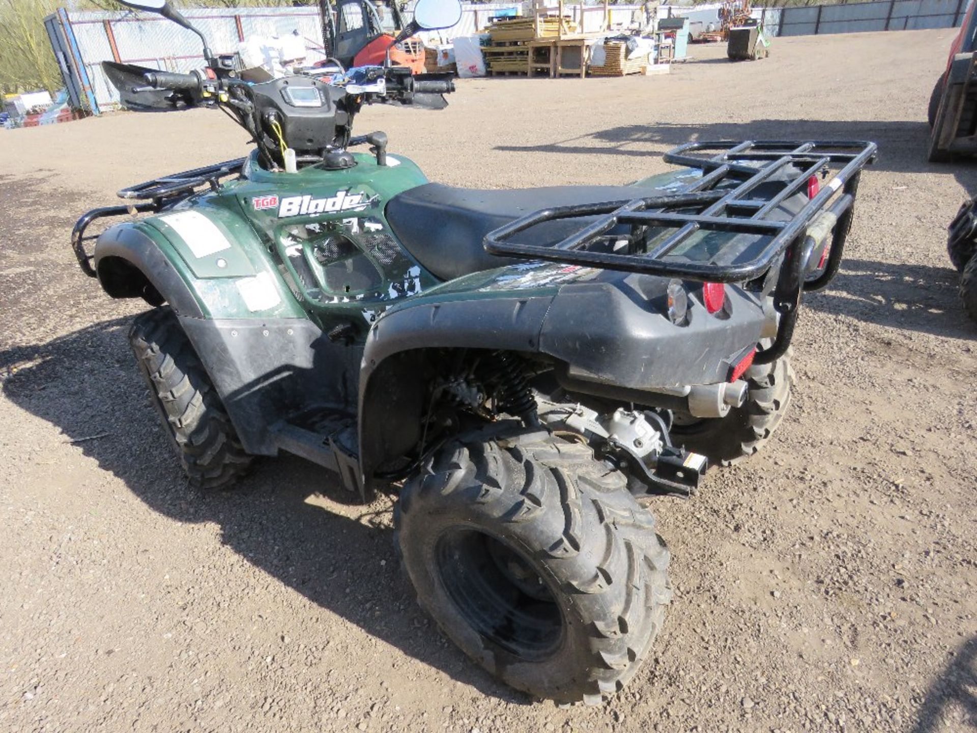 TGB BLADE 425 / QUADZILLA 4WD QUAD BIKE, YEAR 2017 DECLARED NEW. 664REC KMS APPROX. WHEN TESTED WAS - Image 5 of 8