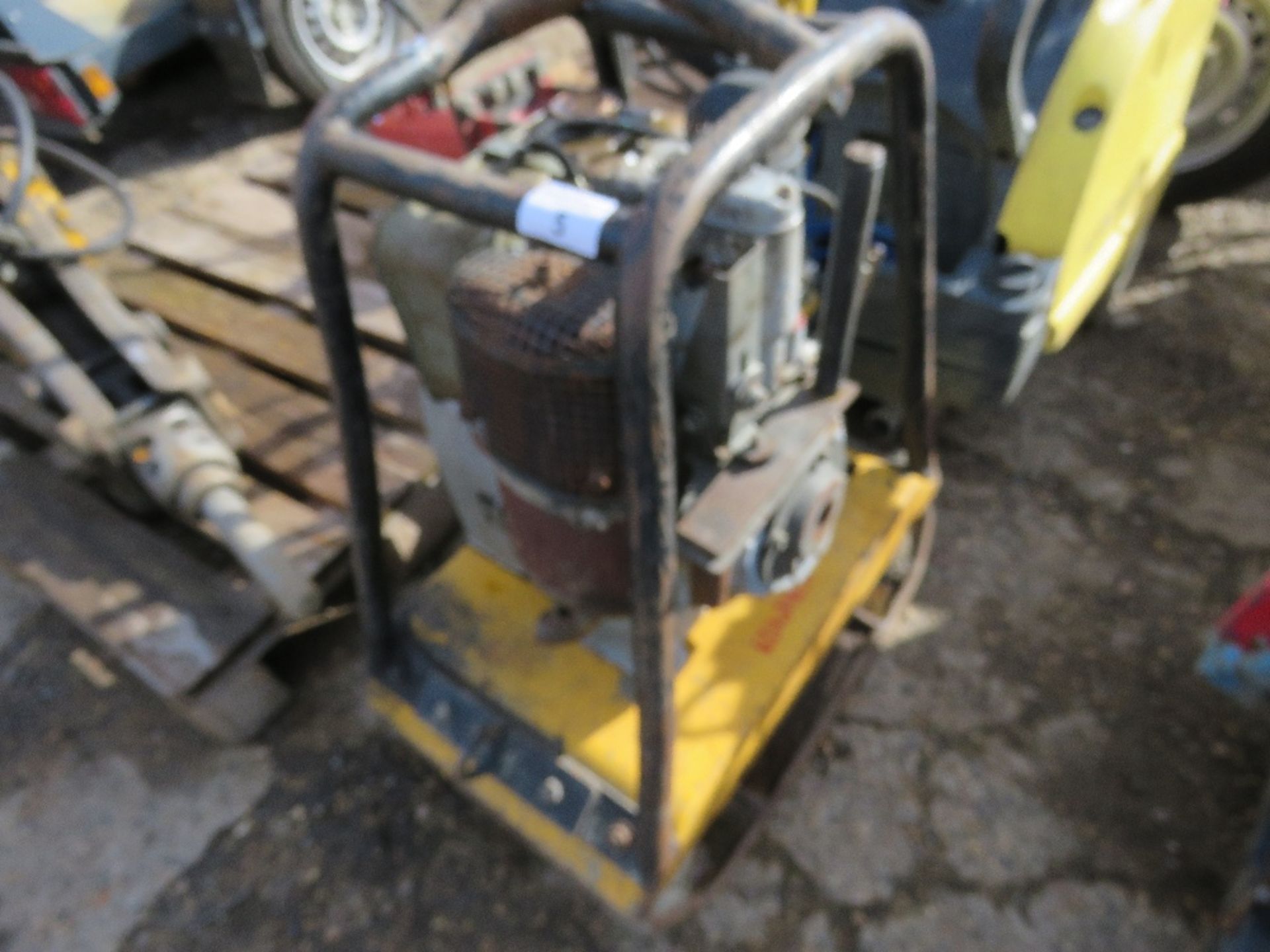 WACKER DPU2950 HANDLE START DIESEL COMPACTION PLATE WITH HANDLE. - Image 3 of 5