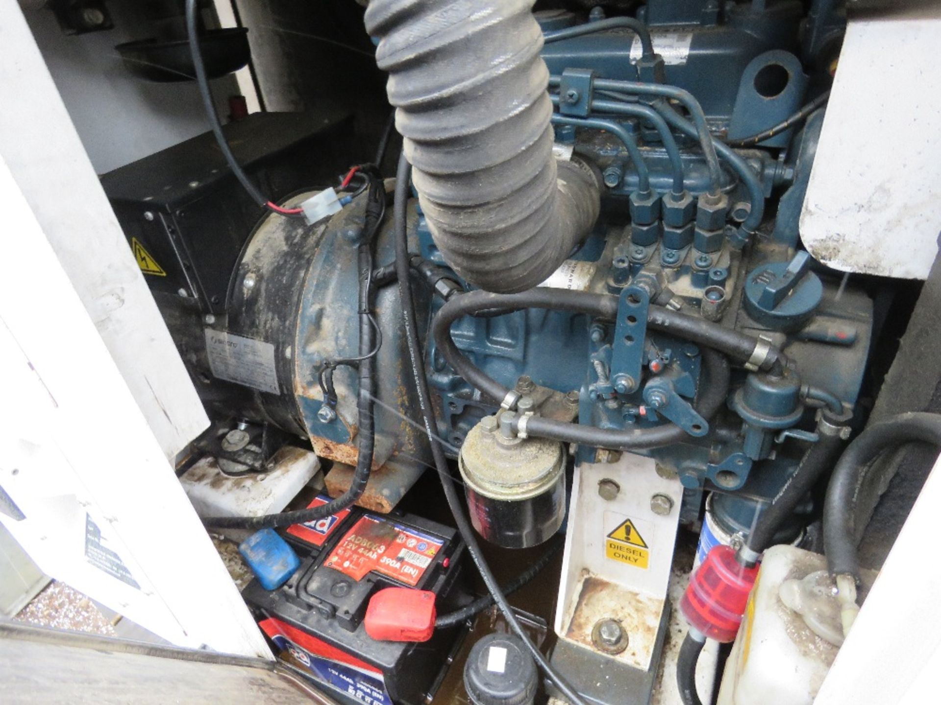 HARRINGTON HGI COMPACT GENERATOR SET, KUBOTA 3 CYLINDER DIESEL ENGINE. PREVIOUSLY USED FOR POWERING - Image 4 of 6