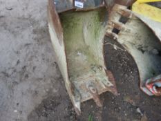 EXCAVATOR BUCKET ON 45MM PINS, 450MM WIDTH APPROX. DIRECT FROM LOCAL CONSTRUCTION COMPANY.