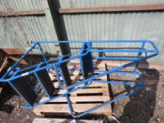 SET OF BLUE WAREHOUSE STEPS, 4 RUNG. THIS LOT IS SOLD UNDER THE AUCTIONEERS MARGIN SCHEME, THEREFORE