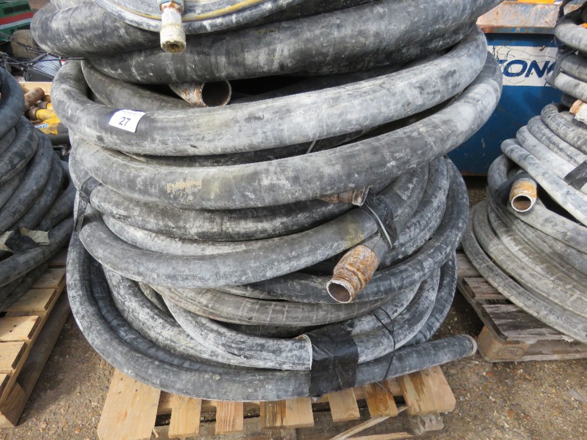 PALLET OF LARGE SIZED RUBBER SCREED PUMPING HOSES, MAINLY 60-70MM DIAMETER. SOURCED FROM DEPOT CLEAR - Image 2 of 3