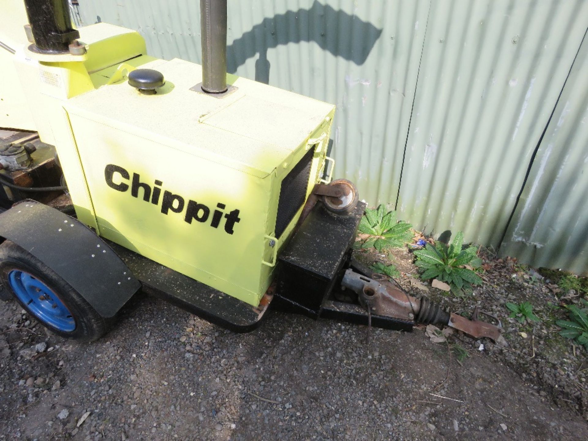 CHIPPIT TOWED CHIPPER UNIT, KUBOTA ENGINE. WHEN TESTED WAS SEEN TO RUN AND BLADES TURNED. THIS LOT I - Image 2 of 5