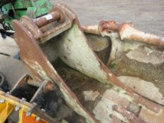 VOLVO EXCAVATOR BUCKET ON 80MM PINS, 600MM WIDTH APPROX. DIRECT FROM LOCAL CONSTRUCTION COMPAN