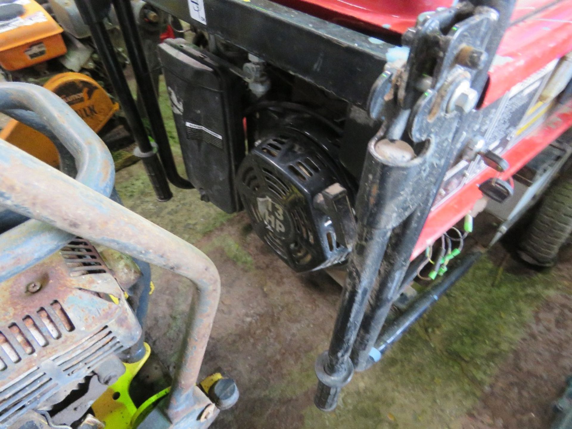 CLARKE 5.5KVA PETROL ENGINED BARROW GENERATOR, DUAL VOLTAGE, 13HP ENGINE. ELECTRIC START. WHEN TESTE - Image 2 of 4