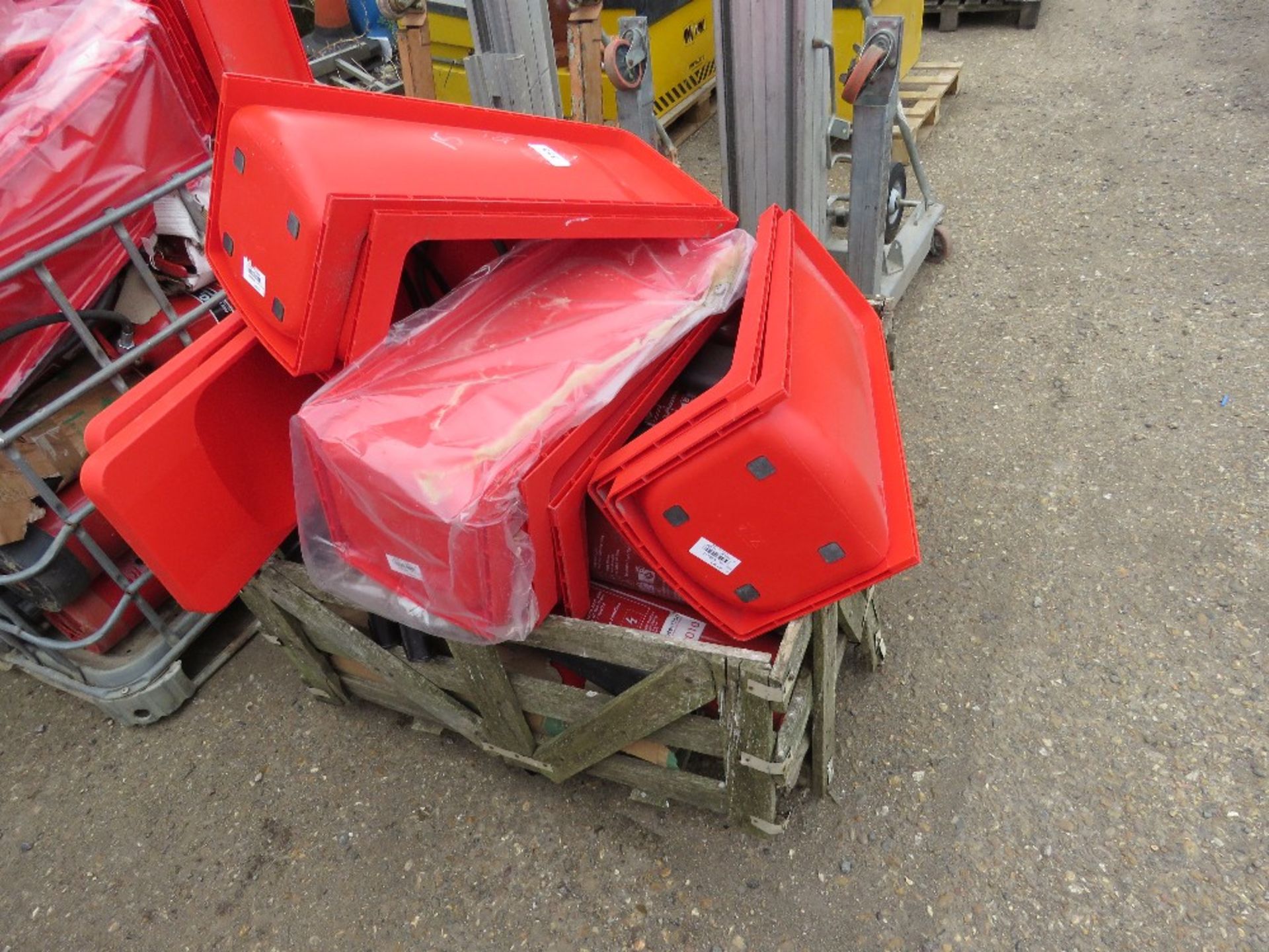 PALLET OF ASSORTED FIRE EXTINGUISHERS WITH STANDS, APPROXIMATELY 15NO IN TOTAL. SOURCED FROM LONDON - Image 3 of 3