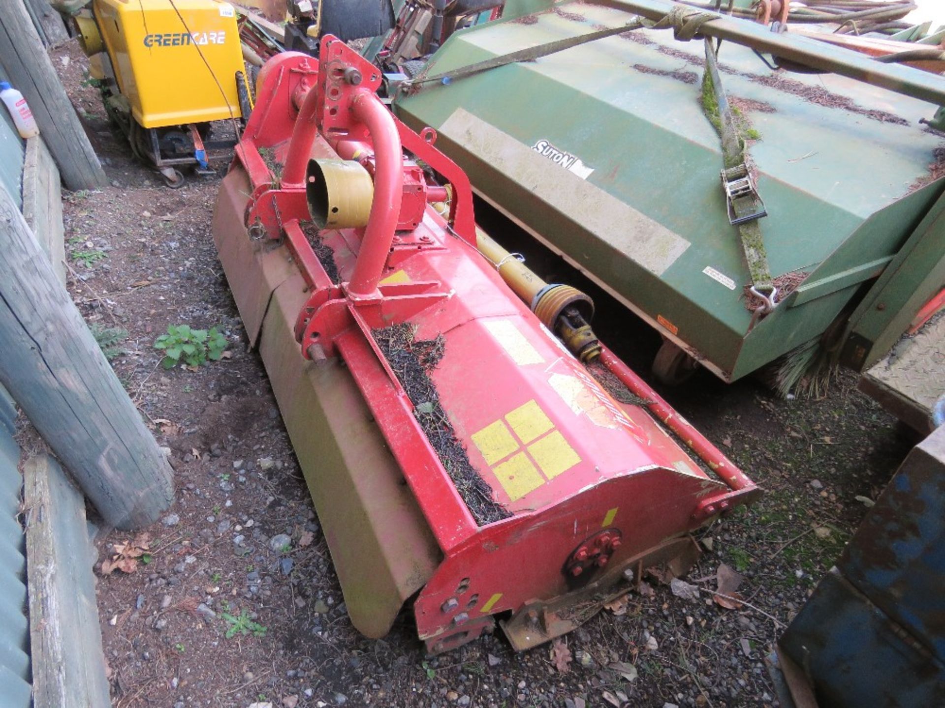 HUMUS A220 FRONT MOUNTED FLAIL MOWER, YEAR 2012, 2.2M WIDE. SOURCED FROM A LOCAL FARM HAVING CHANGED - Image 3 of 3