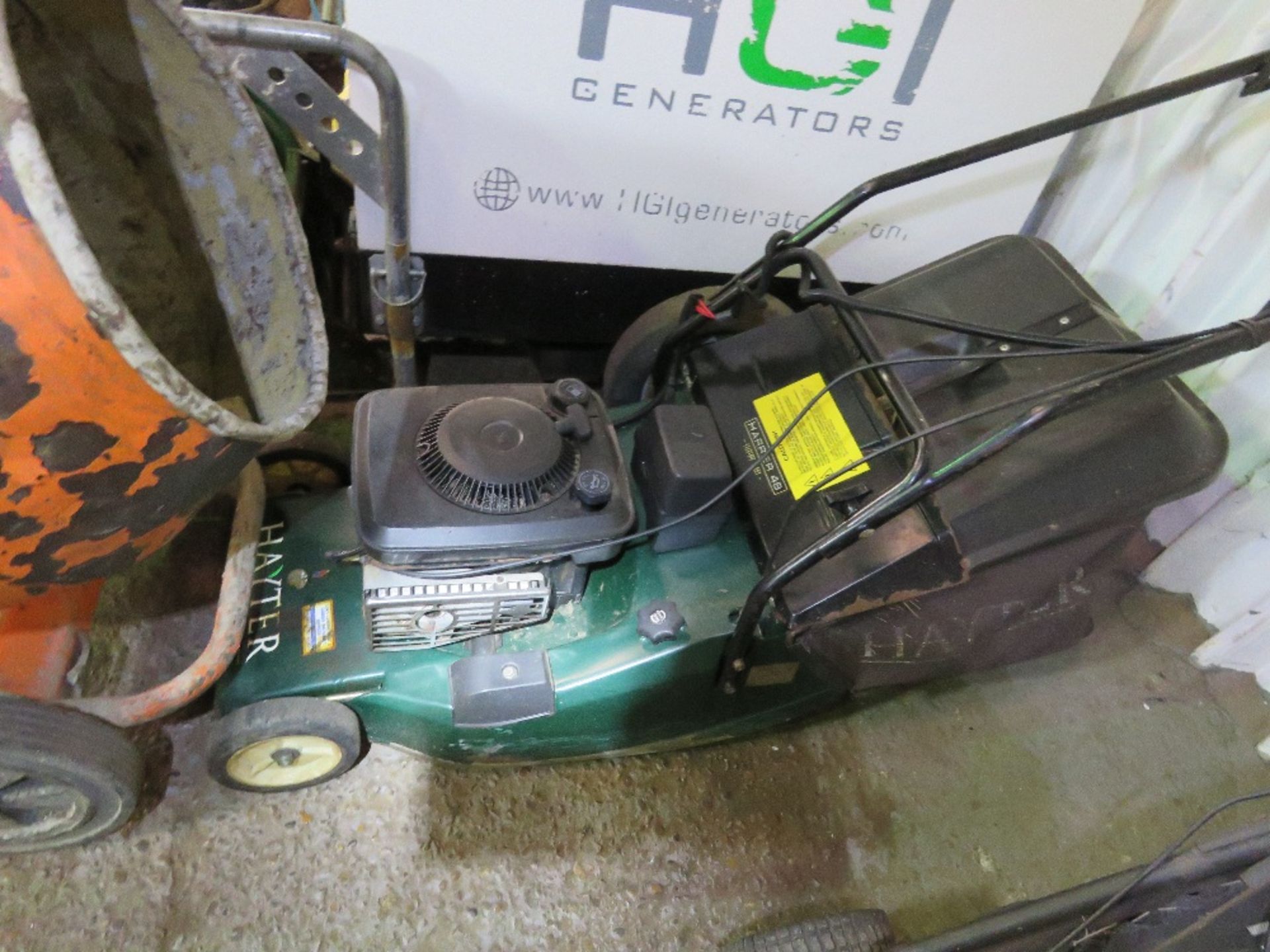 HAYTER HARRIER 48 ELECTRIC START ROLLER PETROL MOWER, WITH BOX/COLLECTOR. THIS LOT IS SOLD UNDER TH