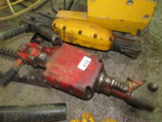 2 X ANTI VIBRATION HANDLED HEAVY AIR BREAKERS. THIS LOT IS SOLD UNDER THE AUCTIONEERS MARGIN SCHEME,