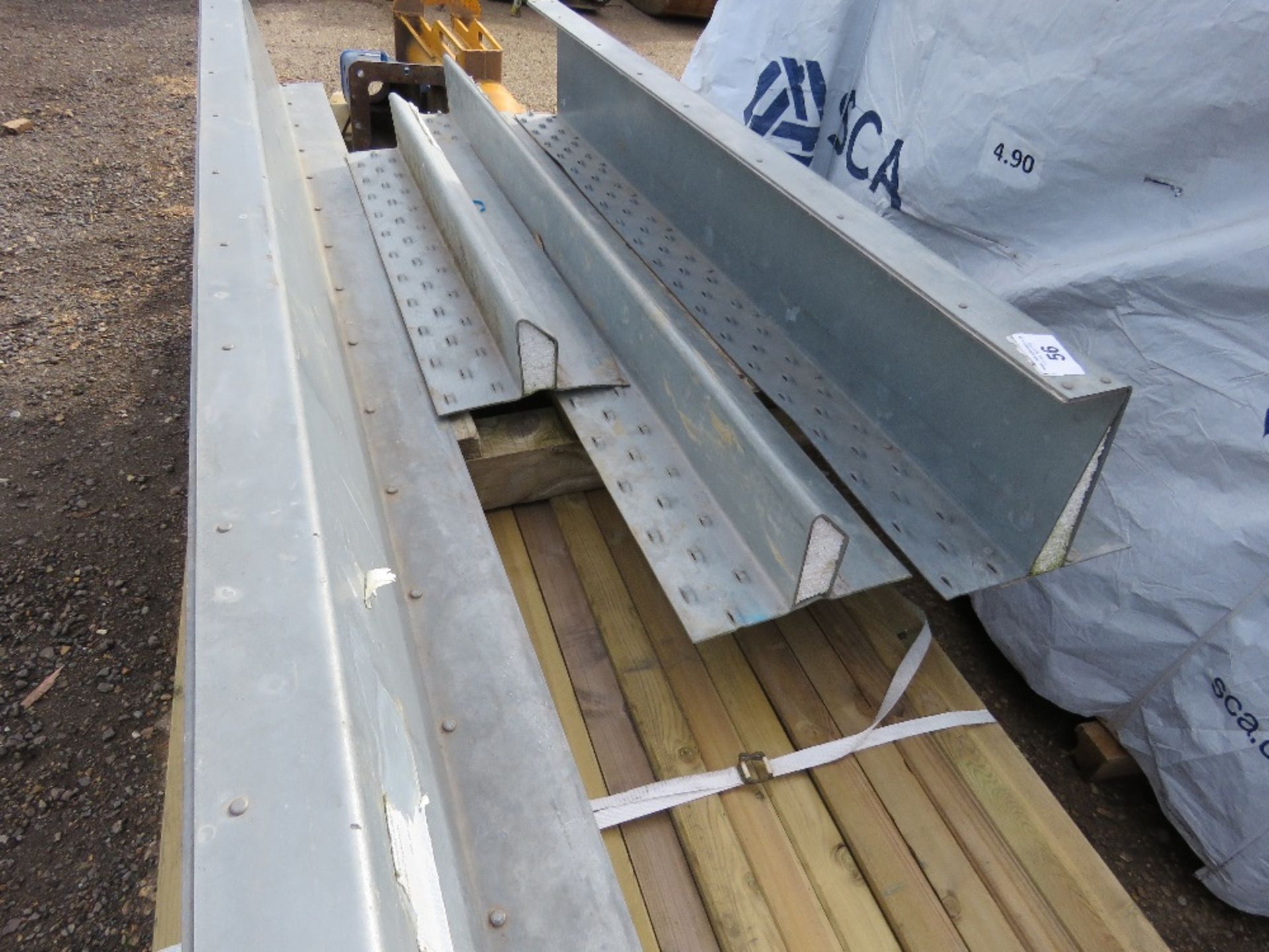 4 X GALVANISED LINTELS, 3FT - 7FT LENGTH APPROX AS SHOWN. THIS LOT IS SOLD UNDER THE AUCTIONEERS MAR - Image 2 of 2