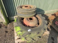 4 X TRACTOR WHEELS AND TYRES: 2 X 5.00-15 PLUS 2 X 9.50/9-24.