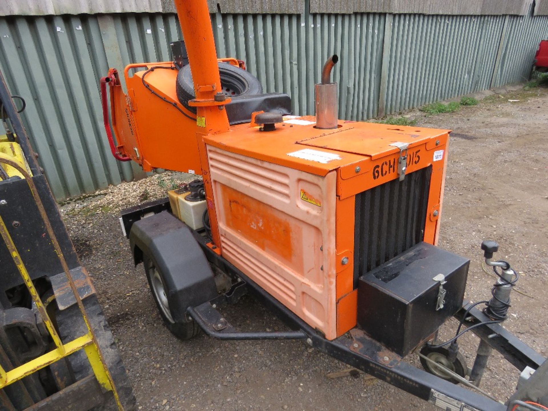 TIMBERWOLF TW150DHB TOWED CHIPPER UNIT, 6" RATED, YEAR 2014. DIRECT FROM LOCAL COMPANY AS PART OF TH - Image 3 of 10