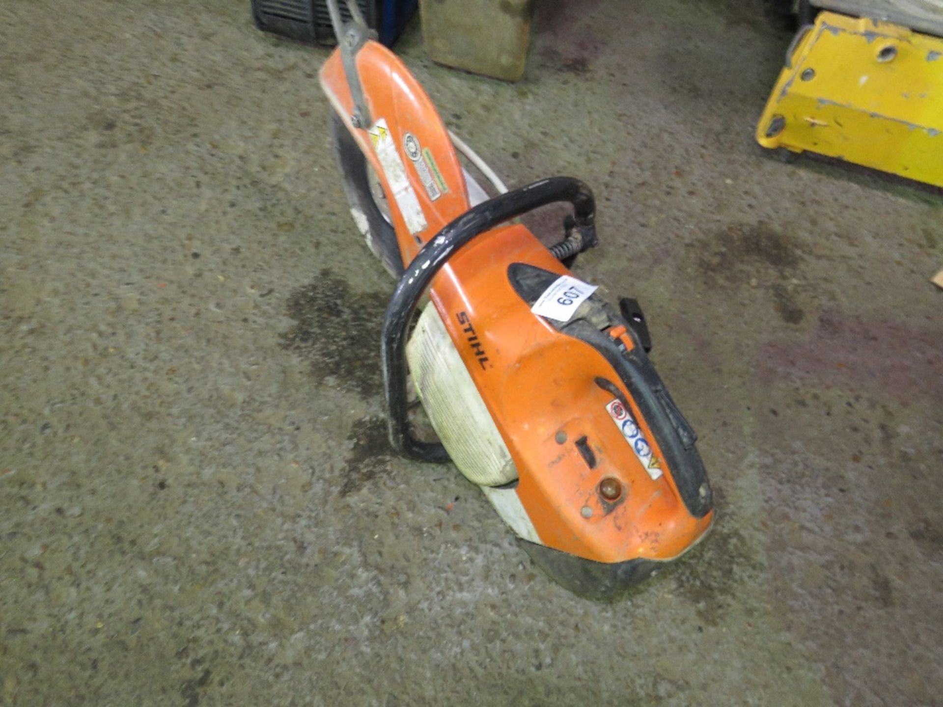 STIHL TS410 PETROL SAW. THIS LOT IS SOLD UNDER THE AUCTIONEERS MARGIN SCHEME, THEREFORE NO VAT WILL - Image 2 of 3