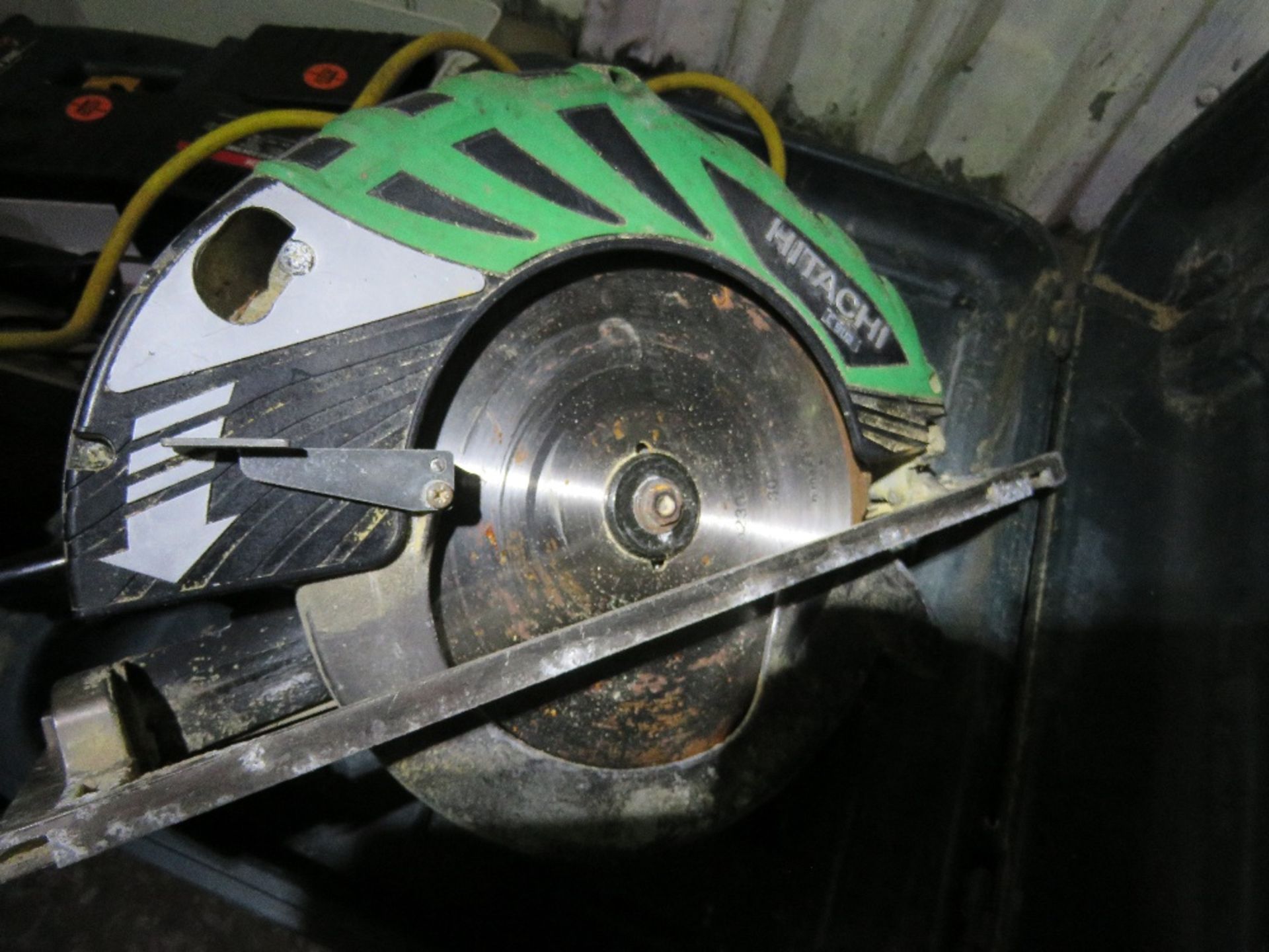 HITACHI 110VOLT CIRCULAR SAW IN A CASE. THIS LOT IS SOLD UNDER THE AUCTIONEERS MARGIN SCHEME, THEREF - Image 2 of 2