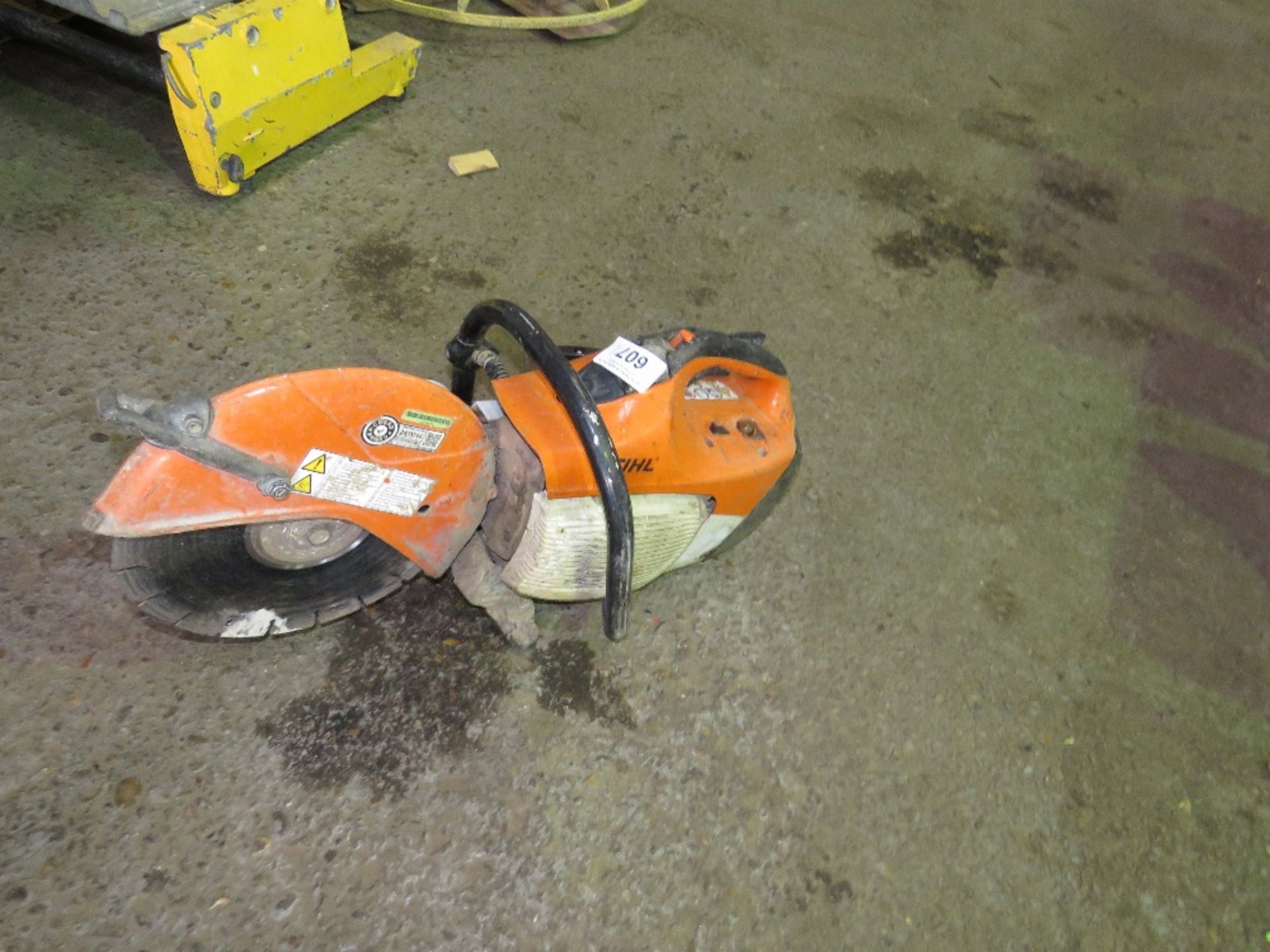 STIHL TS410 PETROL SAW. THIS LOT IS SOLD UNDER THE AUCTIONEERS MARGIN SCHEME, THEREFORE NO VAT WILL - Image 3 of 3