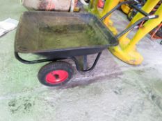 2 WHEELED STABLE BARROW. THIS LOT IS SOLD UNDER THE AUCTIONEERS MARGIN SCHEME, THEREFORE NO VAT WILL