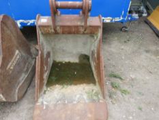 EXCAVATOR BUCKET ON 80MM PINS, 900MM WIDTH APPROX. DIRECT FROM LOCAL CONSTRUCTION COMPANY.