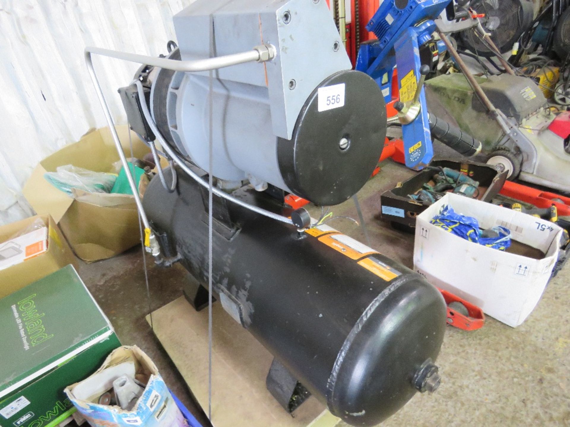 HYDROVANE 3PHASE POWERED COMPRESSOR. WORKING WHEN REMOVED. SOURCED FROM COMPANY LIQUIDATION. - Image 2 of 4