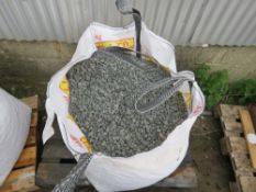 BULK BAG OF DECORATIVE GRANITE CHIPPINGS, "PINK FLECKED", 20MM SIZE APPROX. CANCELLED ORDER. THIS L