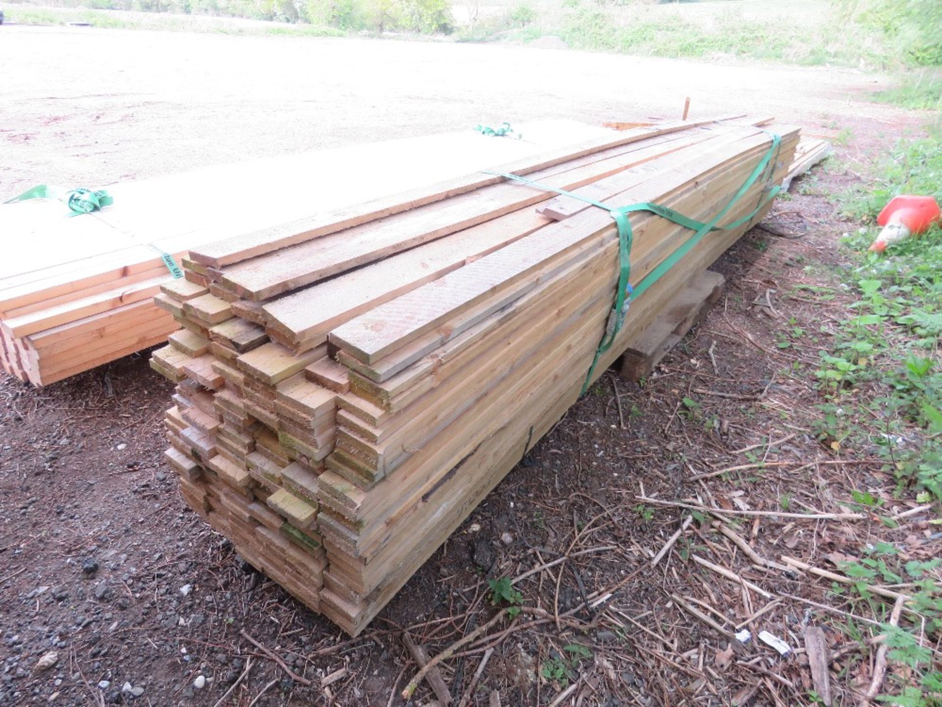 BUNDLE OF 4 X 1 TIMBER, 165PCS @ 4.8M LENGTH APPROX..NO VAT ON HAMMER PRICE - Image 2 of 5