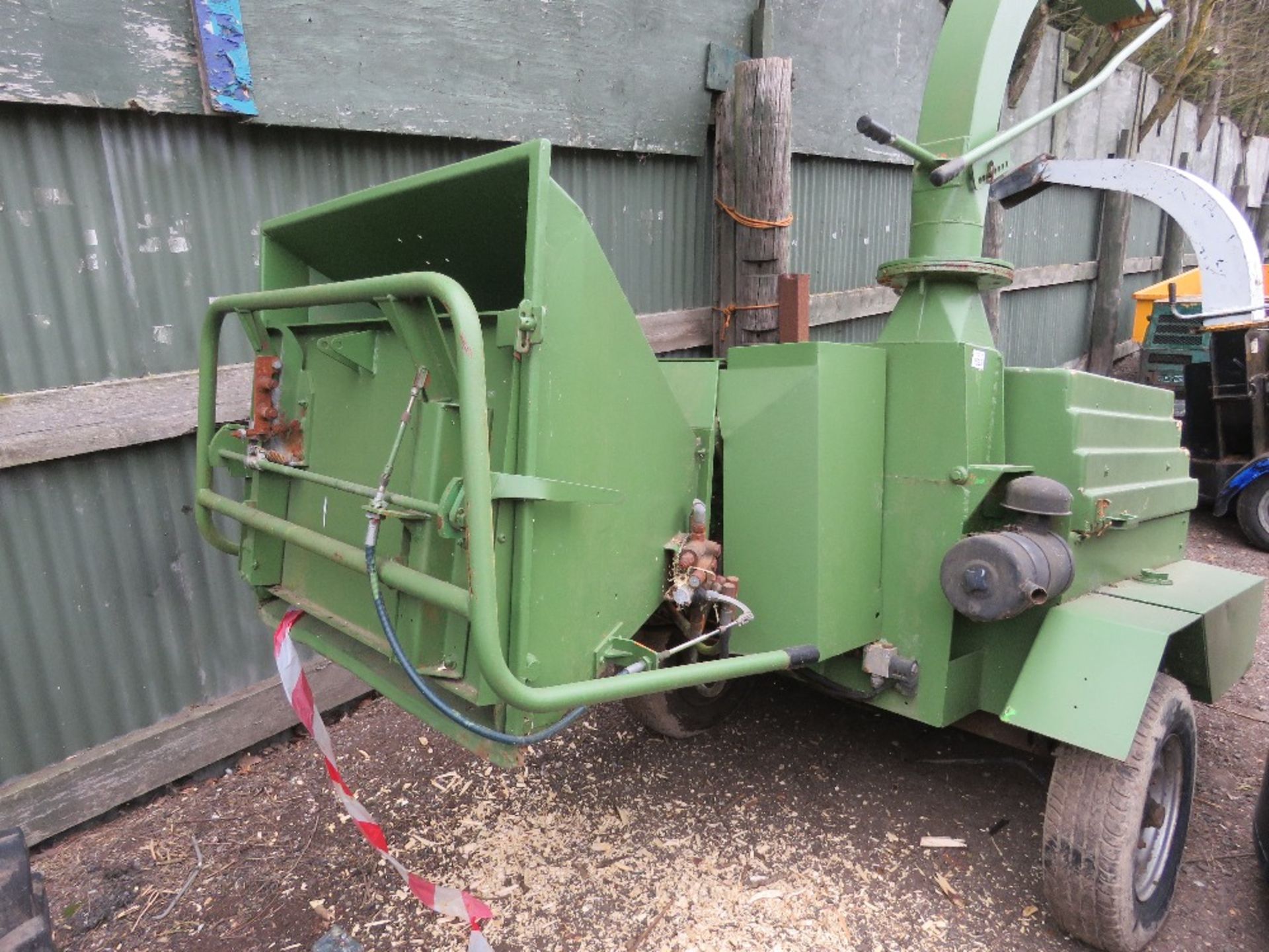 GREENMECH CM202M TOWED CHIPPER CHASSIS, YEAR 1999, NO ENGINE. SOLD FOR SPARES / REPAIR. - Image 5 of 7