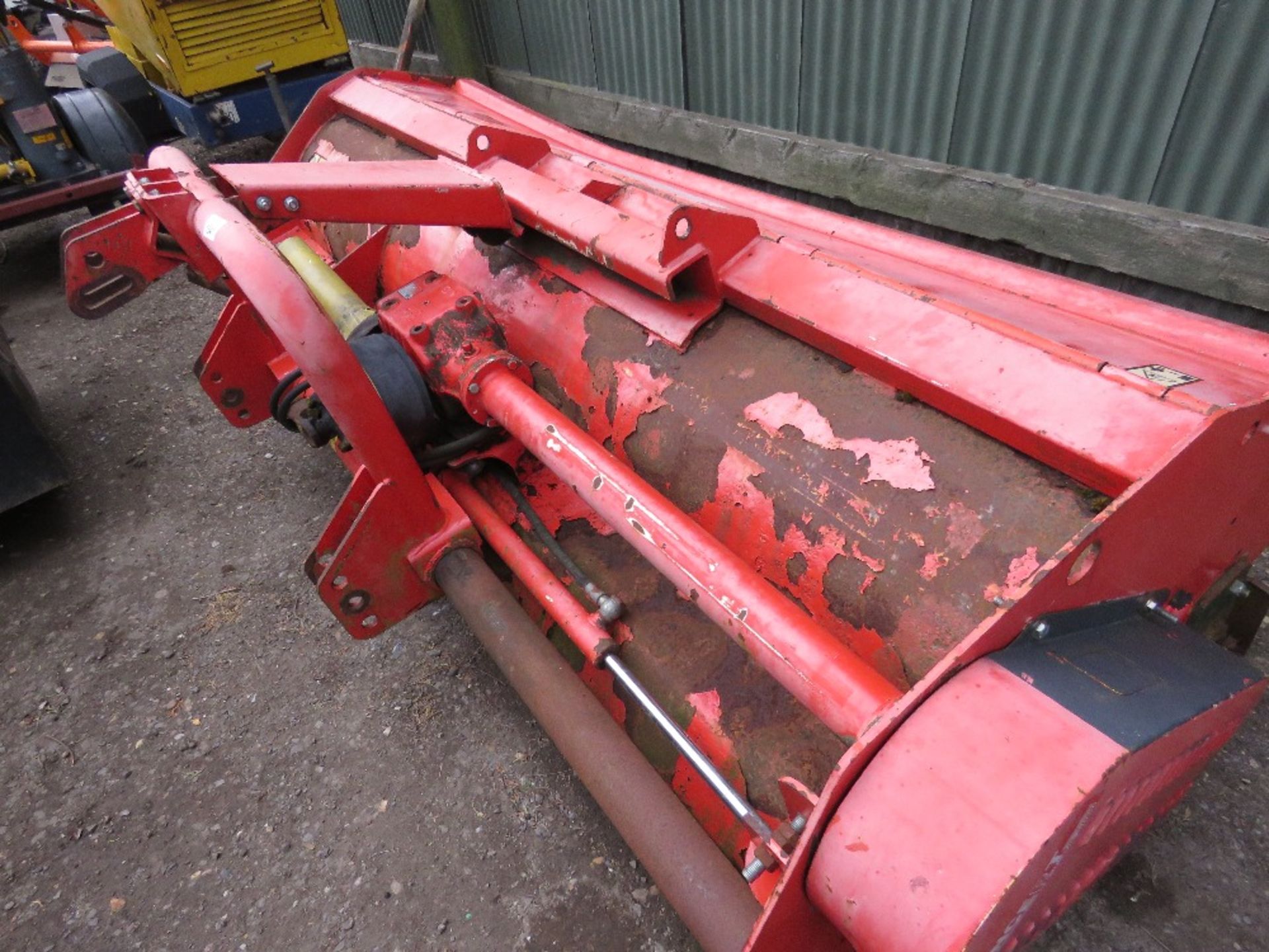 CONCEPT PERUGINI 9FT WIDE TRACTOR MOUNTED FLAIL MOWER WITH HYDRAULIC OFFSET. VENDOR'S COMMENTS: WAS