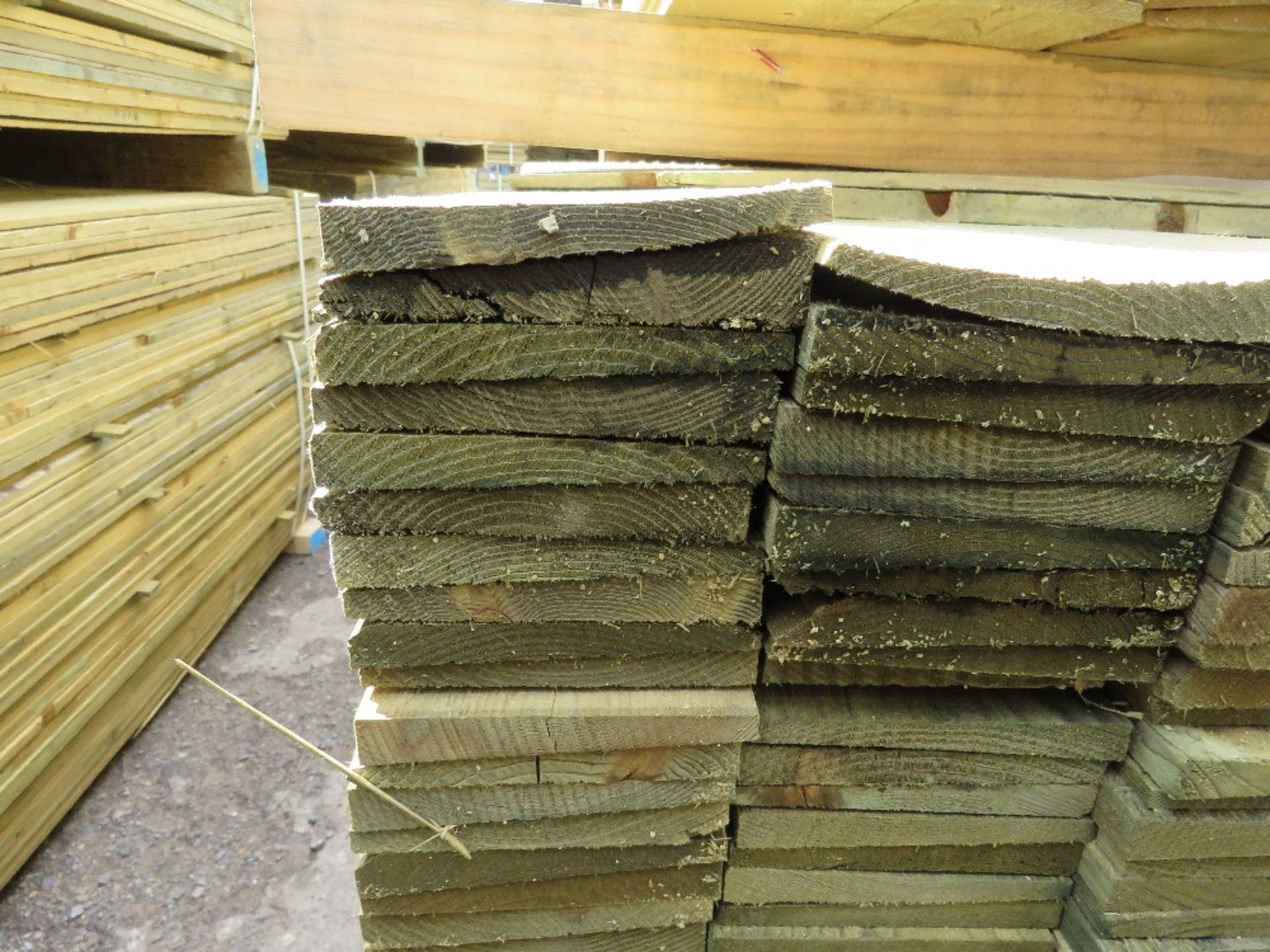 LARGE PACK OF FEATHER EDGE TIMBER CLADDING BOARDS. 1.8M LENGTH X 10CM WIDTH APPROX. - Image 3 of 3